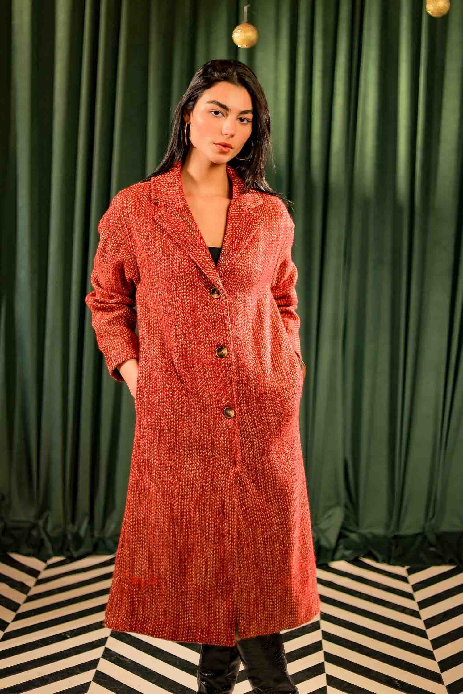 WOOLLEN COAT