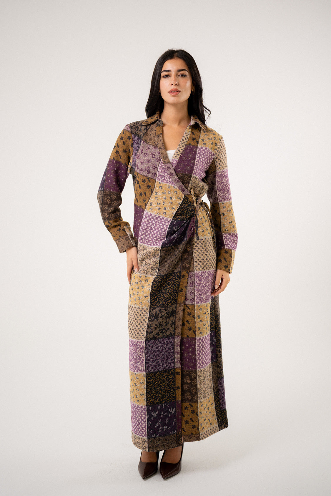 فستان ملفوف بنقشة باتش عتيقة