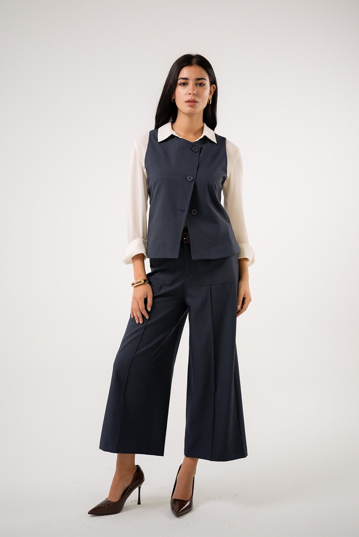 بنطال بقصّة مستقيمة