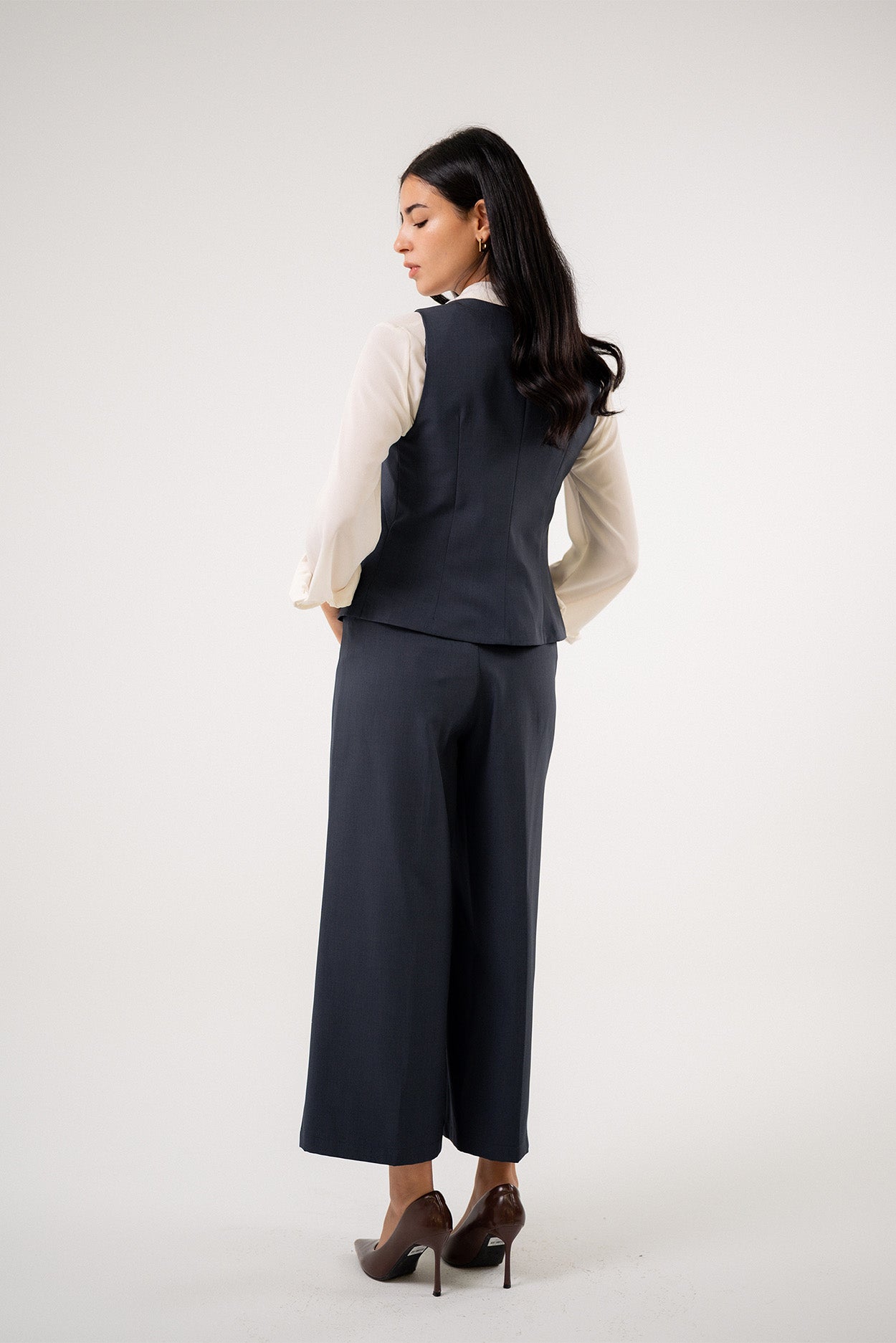 بنطال بقصّة مستقيمة