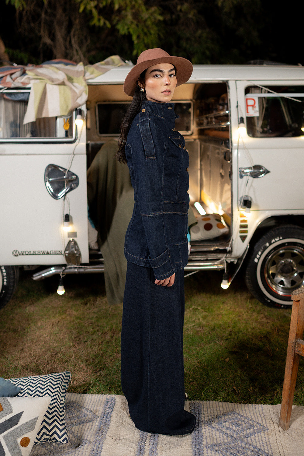 Wide-Leg Statement Trouser