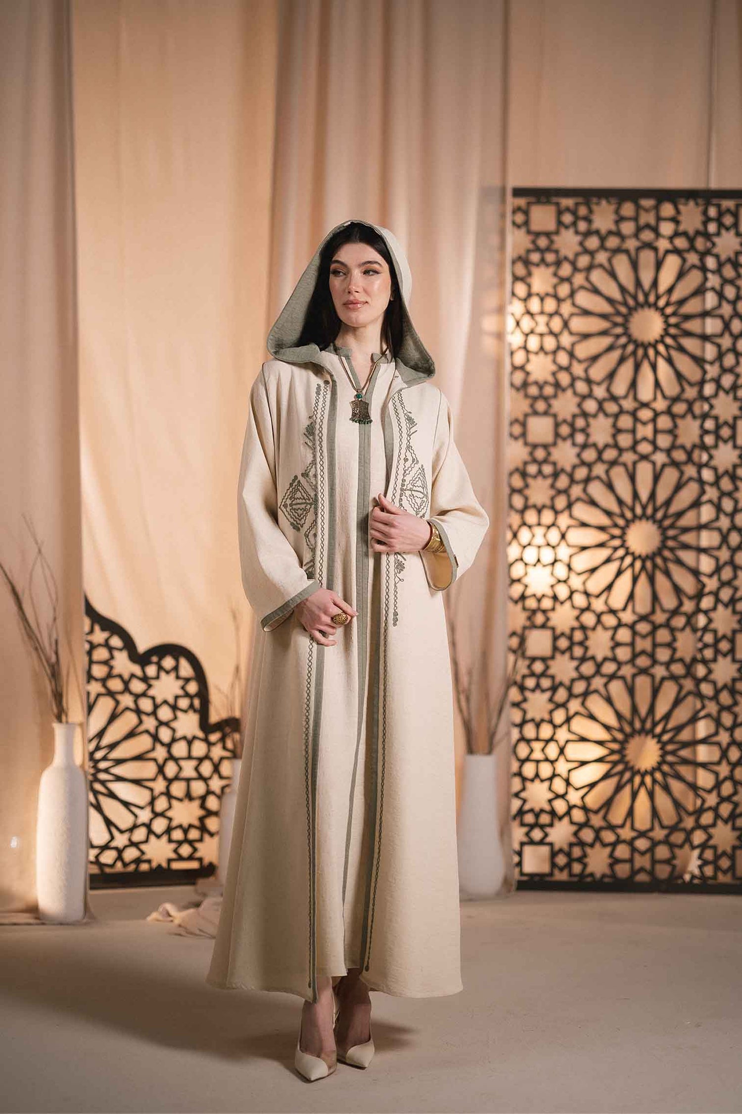 LINEN OPEN ABAYA