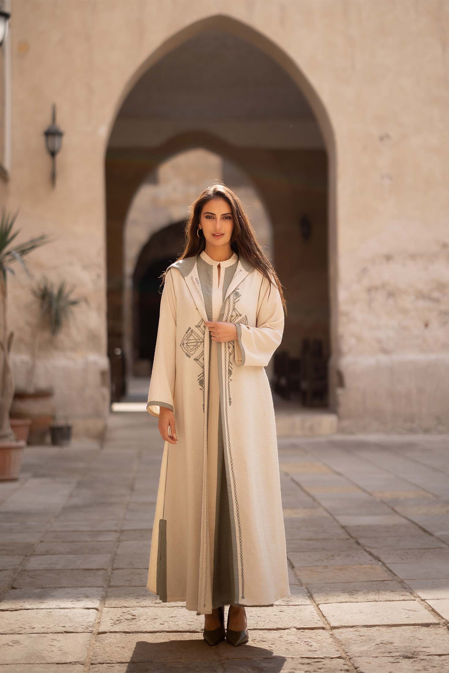 LINEN OPEN ABAYA