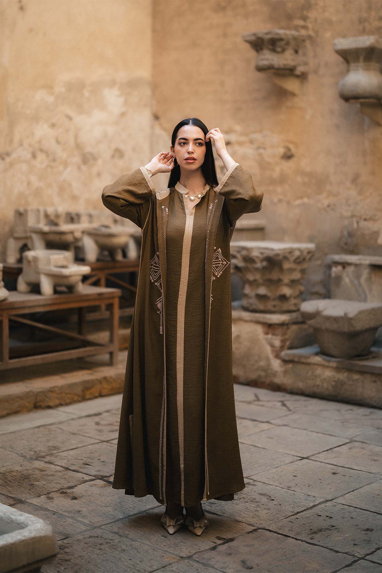 LINEN OPEN ABAYA