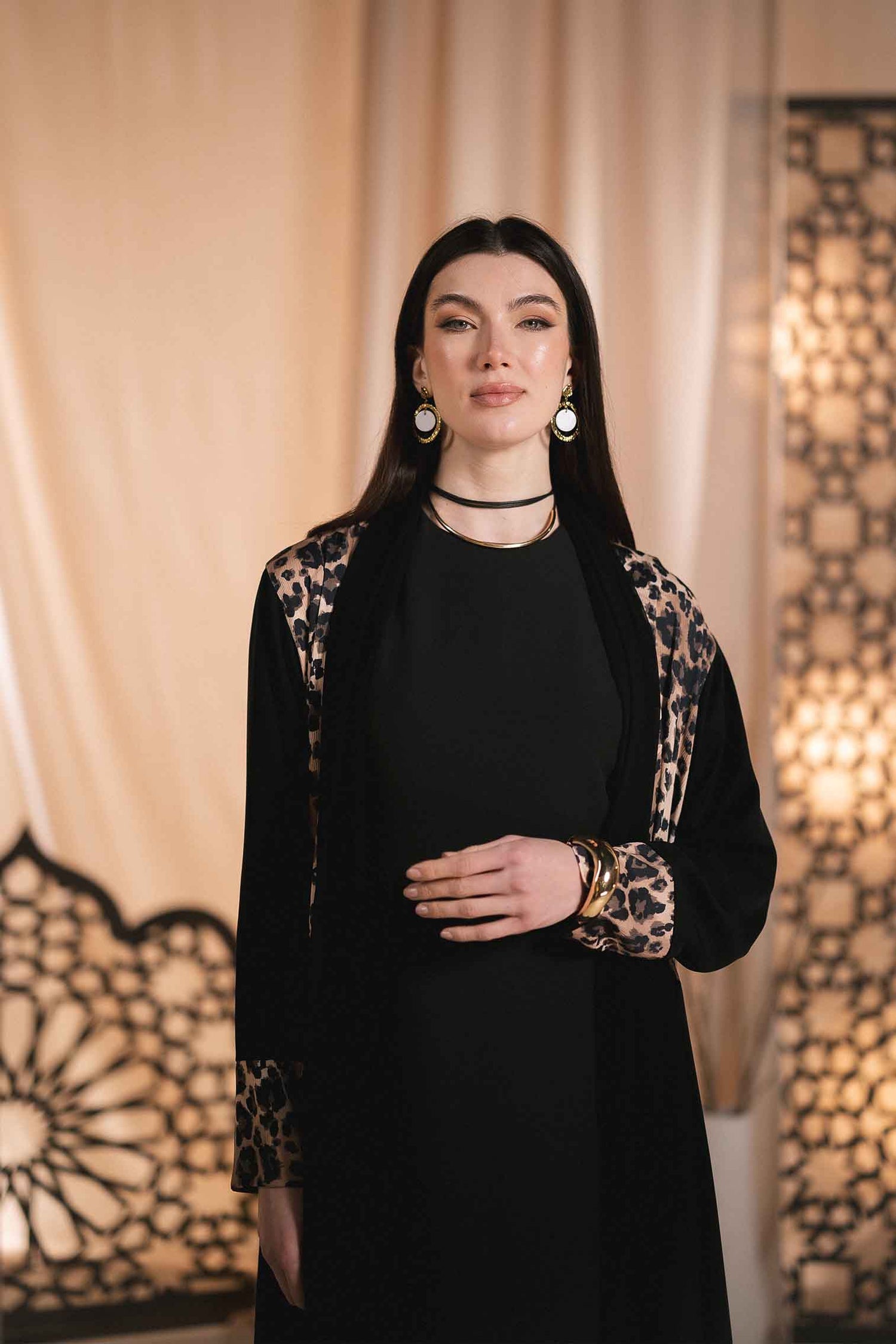 OPEN SILK ABAYA BLACK PRINT TIGER