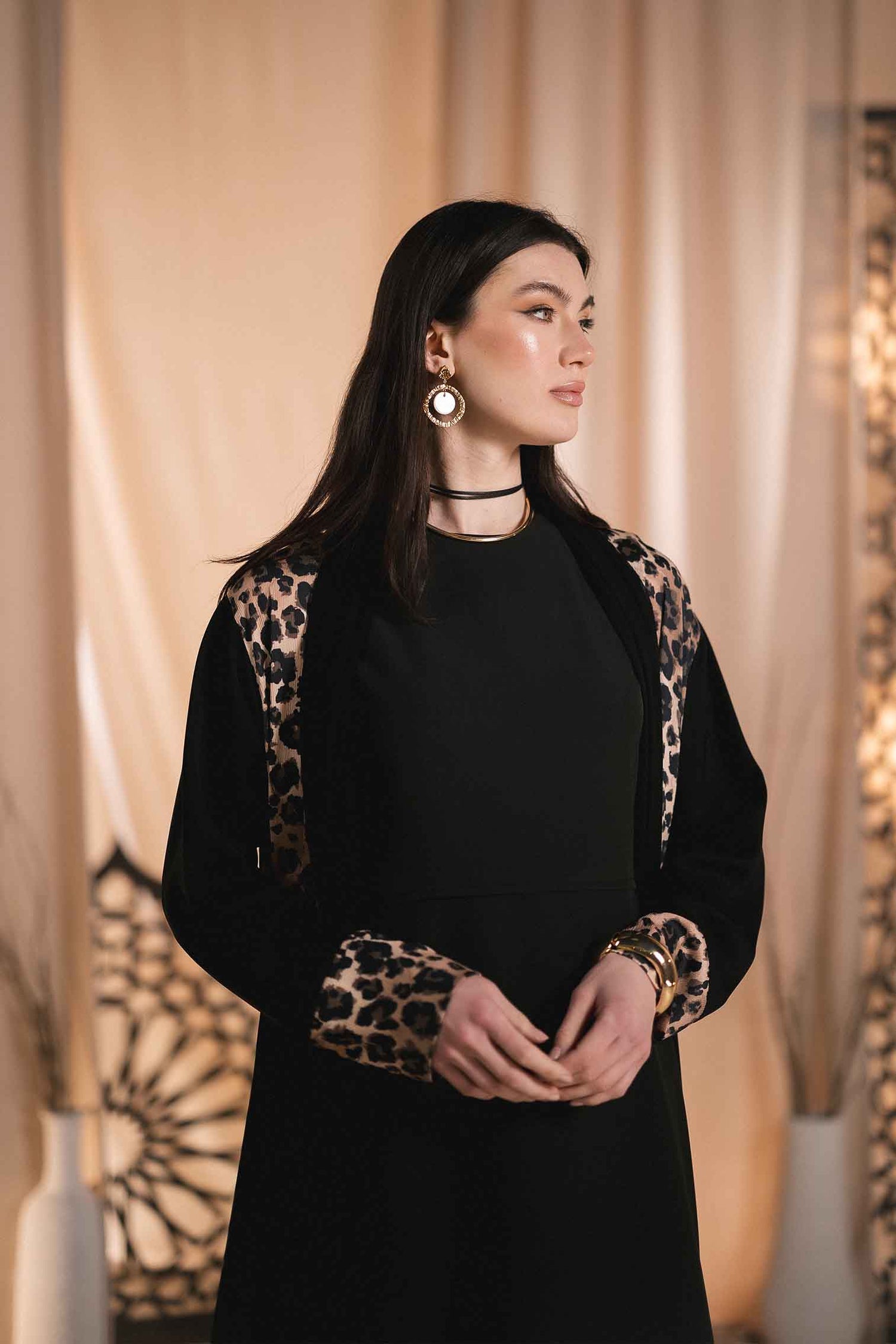 OPEN SILK ABAYA BLACK PRINT TIGER