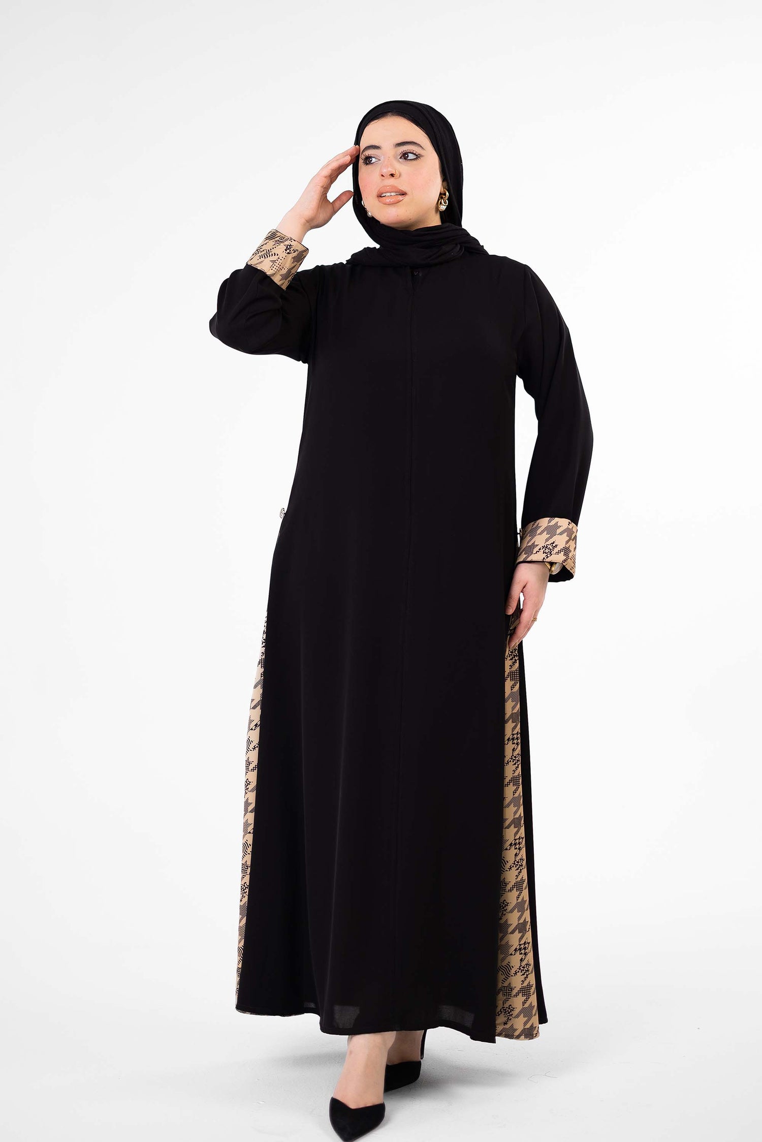 CLOSED SILK ABAYA