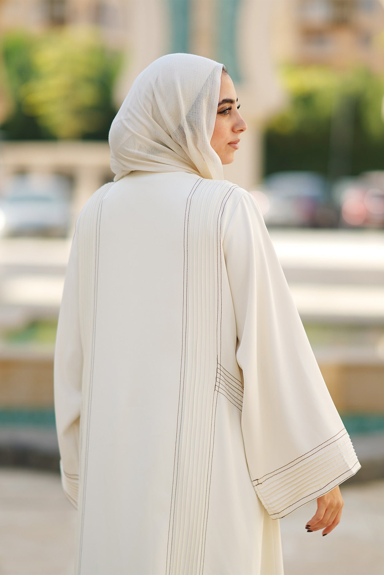 Ivory Flowy Abaya