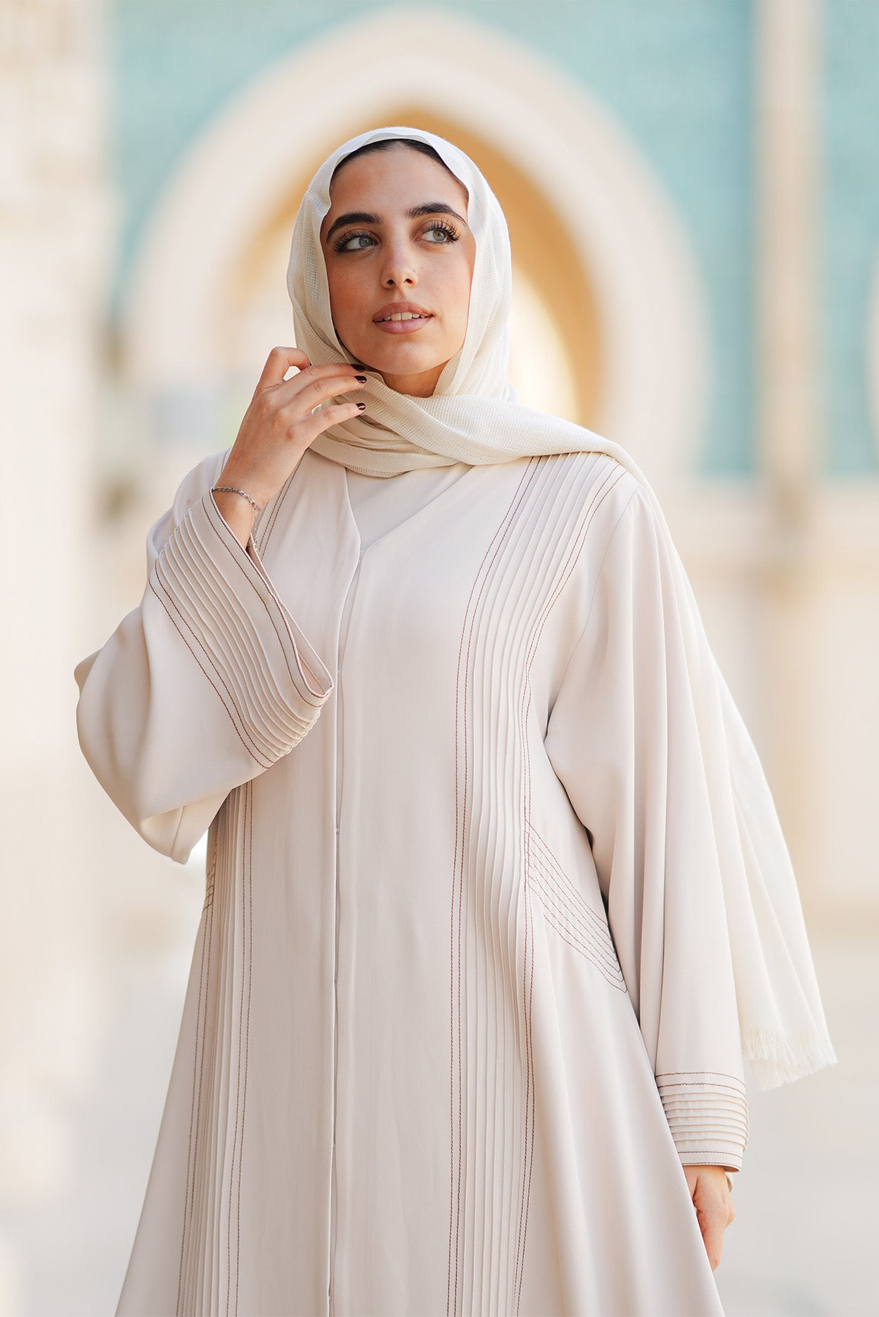 Ivory Flowy Abaya