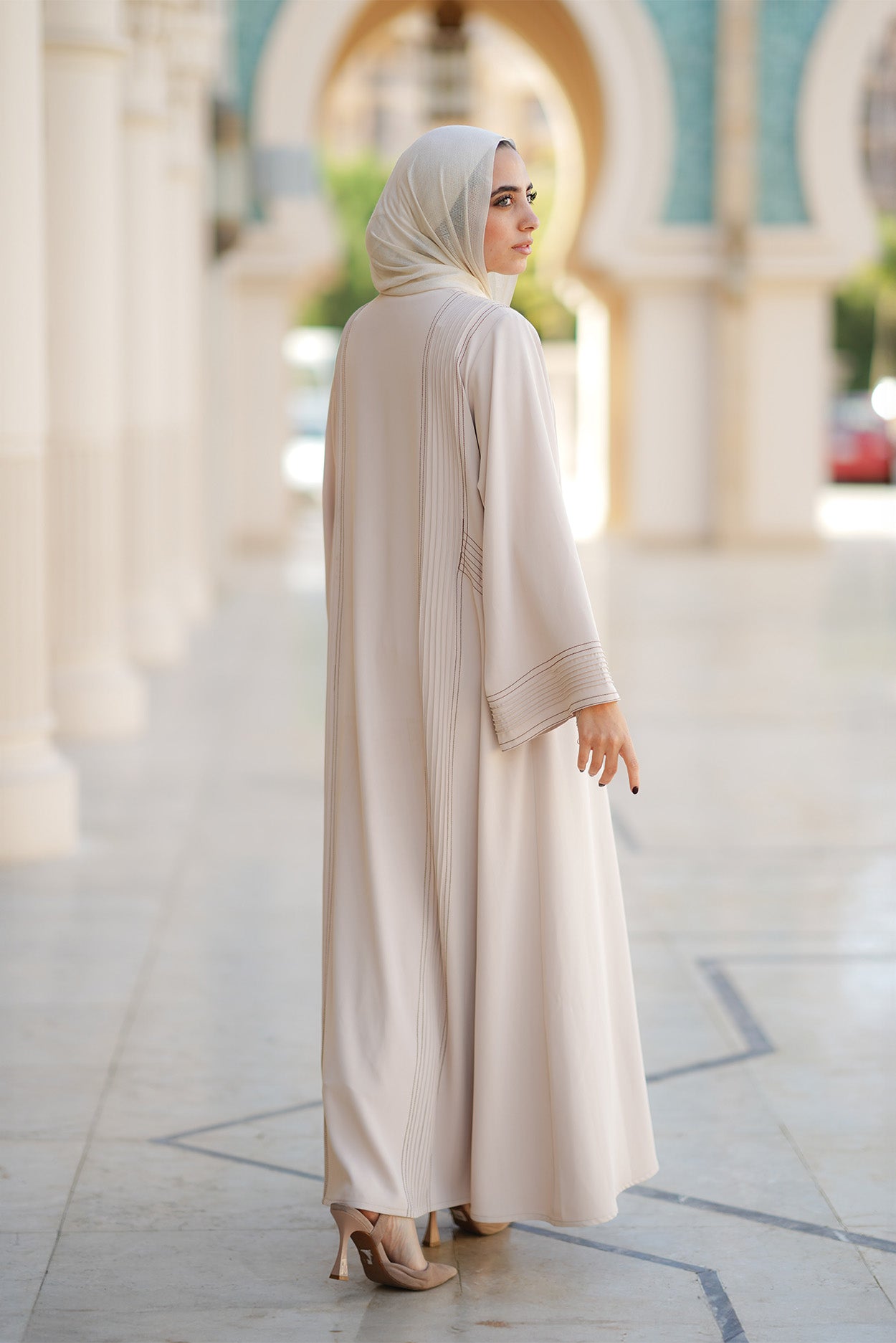 Ivory Flowy Abaya