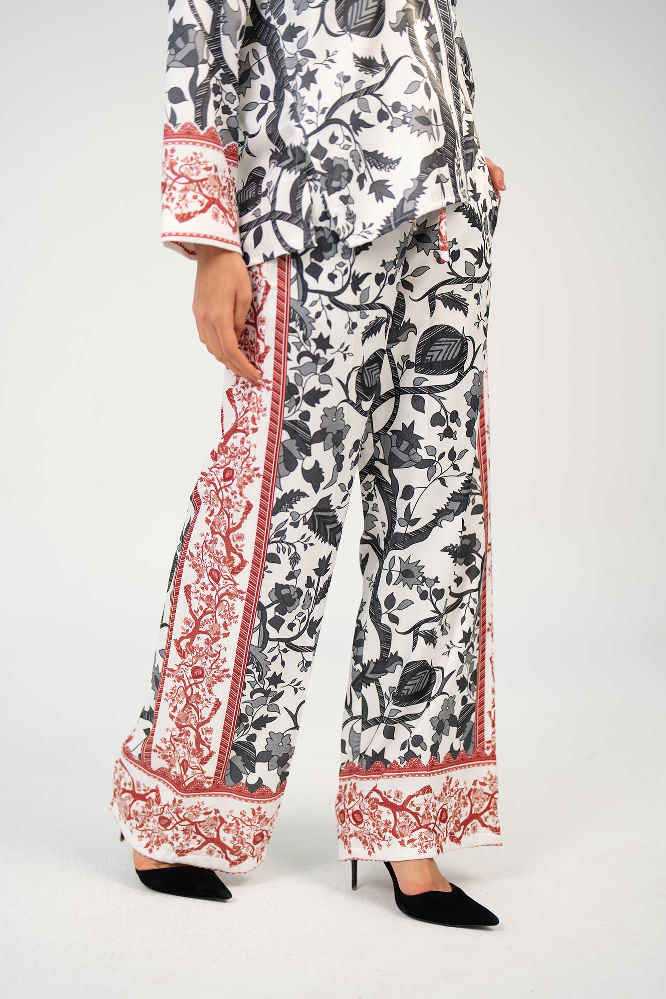 PRINTED PANTS