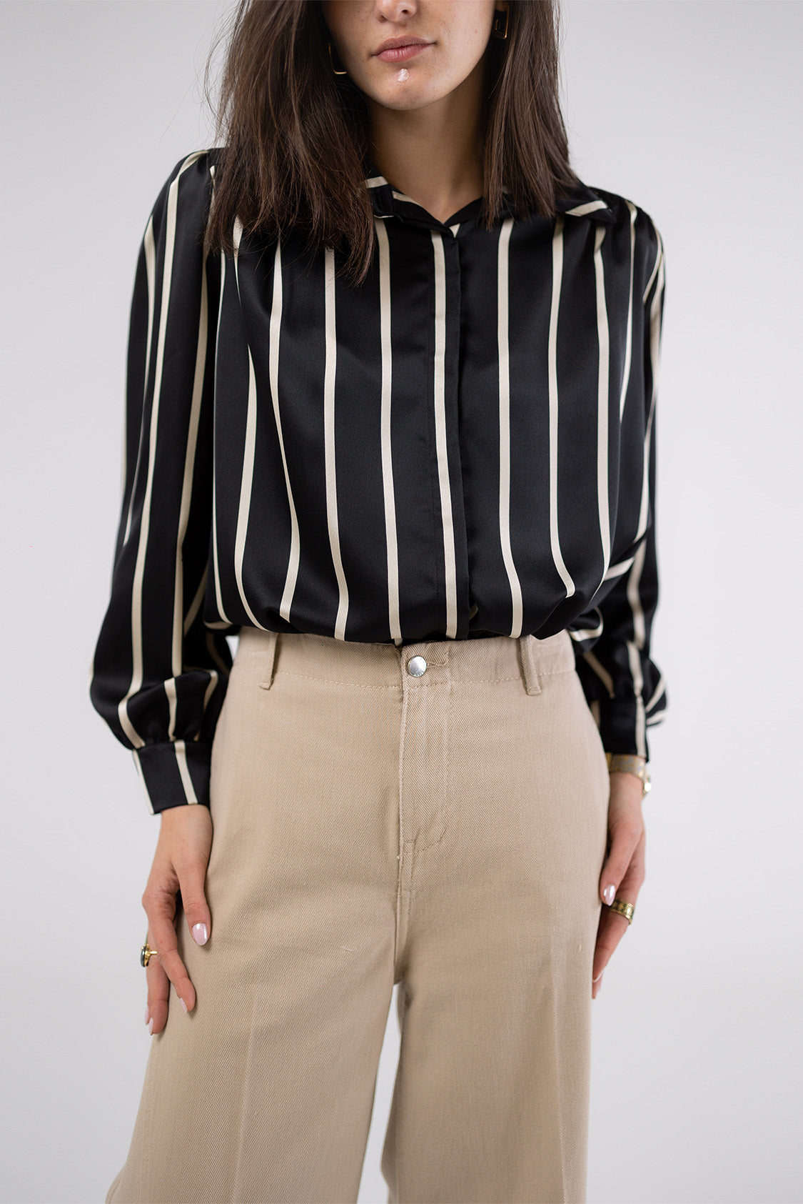 Wide-Leg Jeans