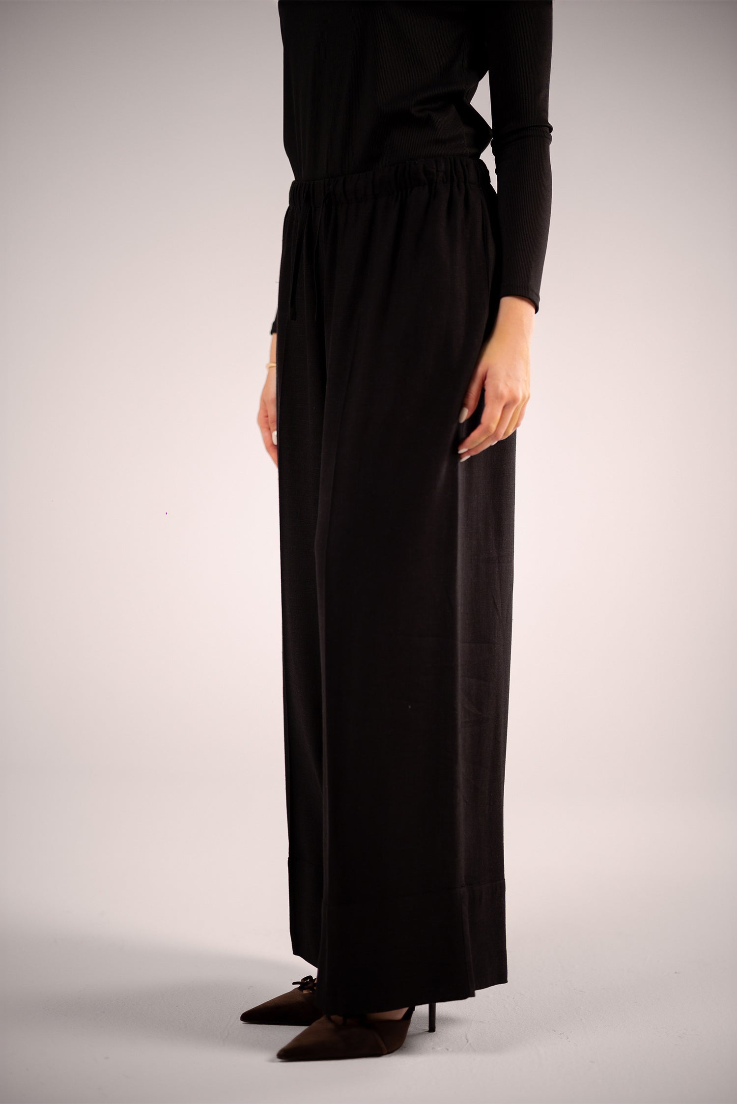 Fluid Wide-Leg Trousers