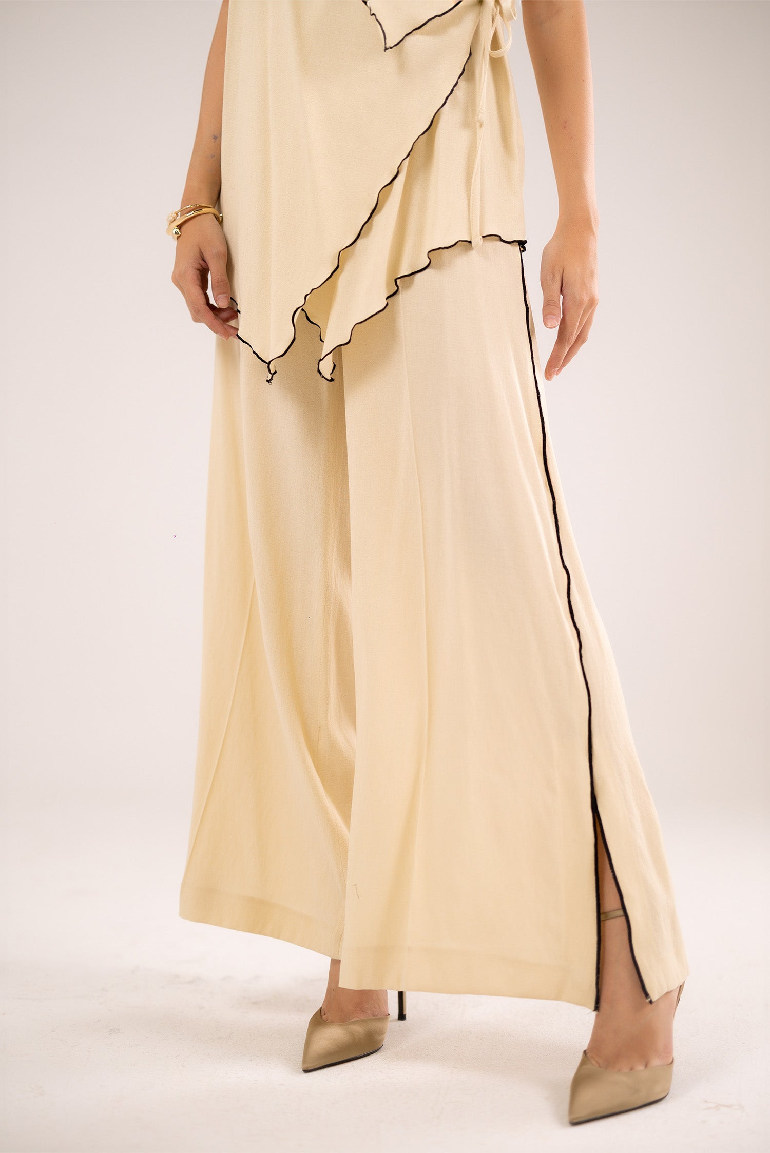 Linear Wide-Leg Trousers