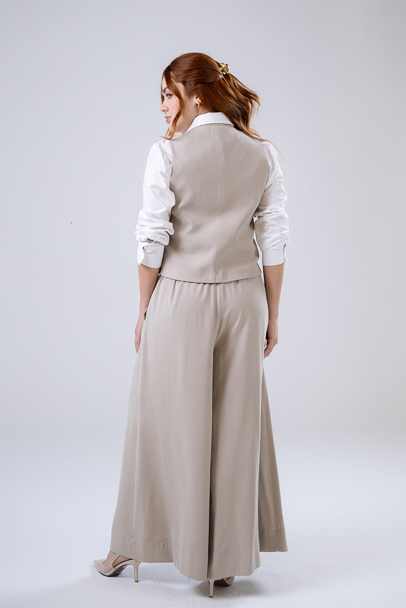 Pleated Wide-Leg Trousers
