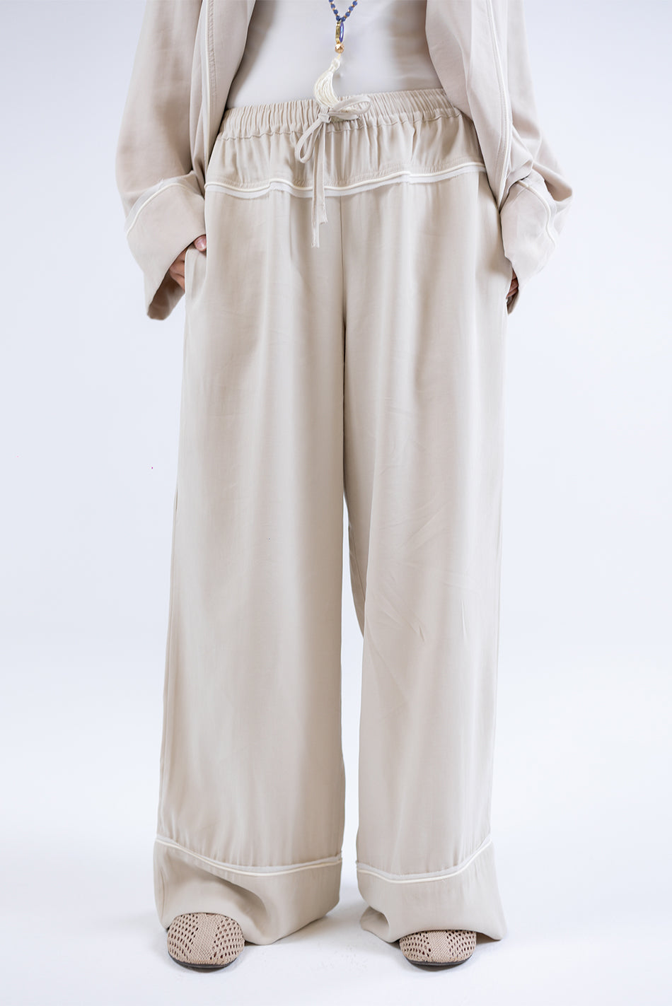 Wide-Leg Drawstring Pants